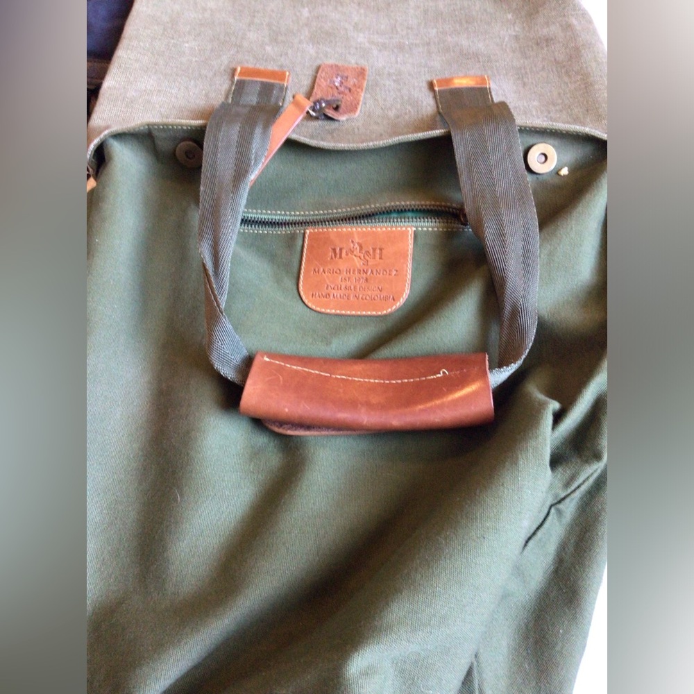 Mario Hernandez hand made tote in green - Picture 4 of 5